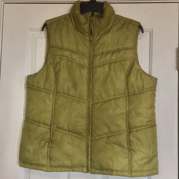 Merona Jackets & Blazers - MERONA 🥾 GREEN PUFFY VEST Size XL